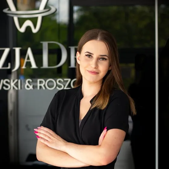 Klaudia Miecznikowska, asystentka stomatologiczna