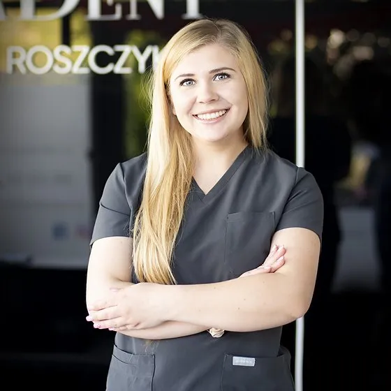 Monika Andrzejewska, higienistka i asystentka